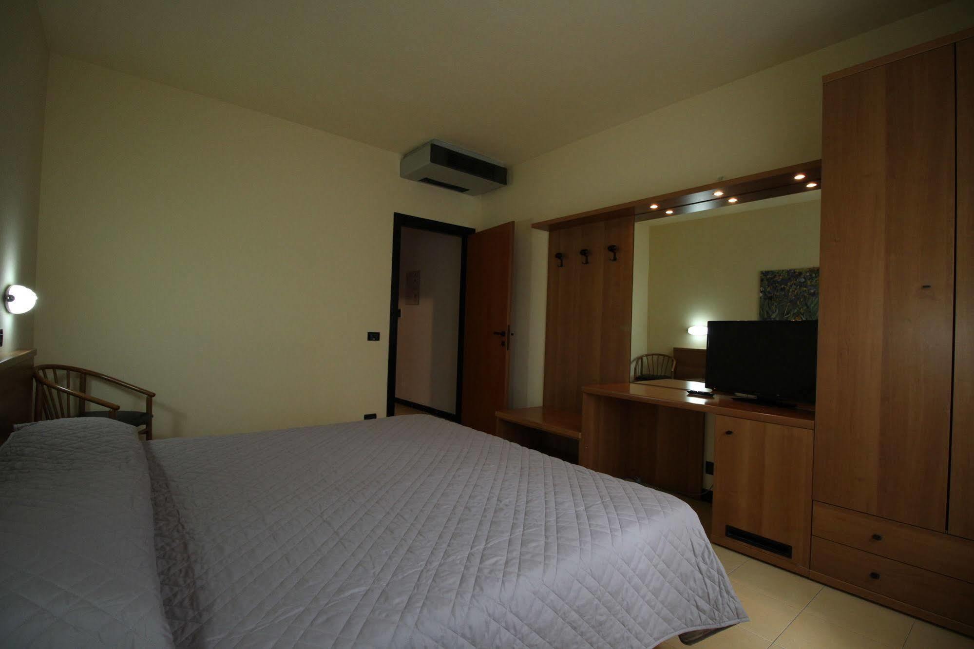 Hotel Italia Occhiobello Extérieur photo