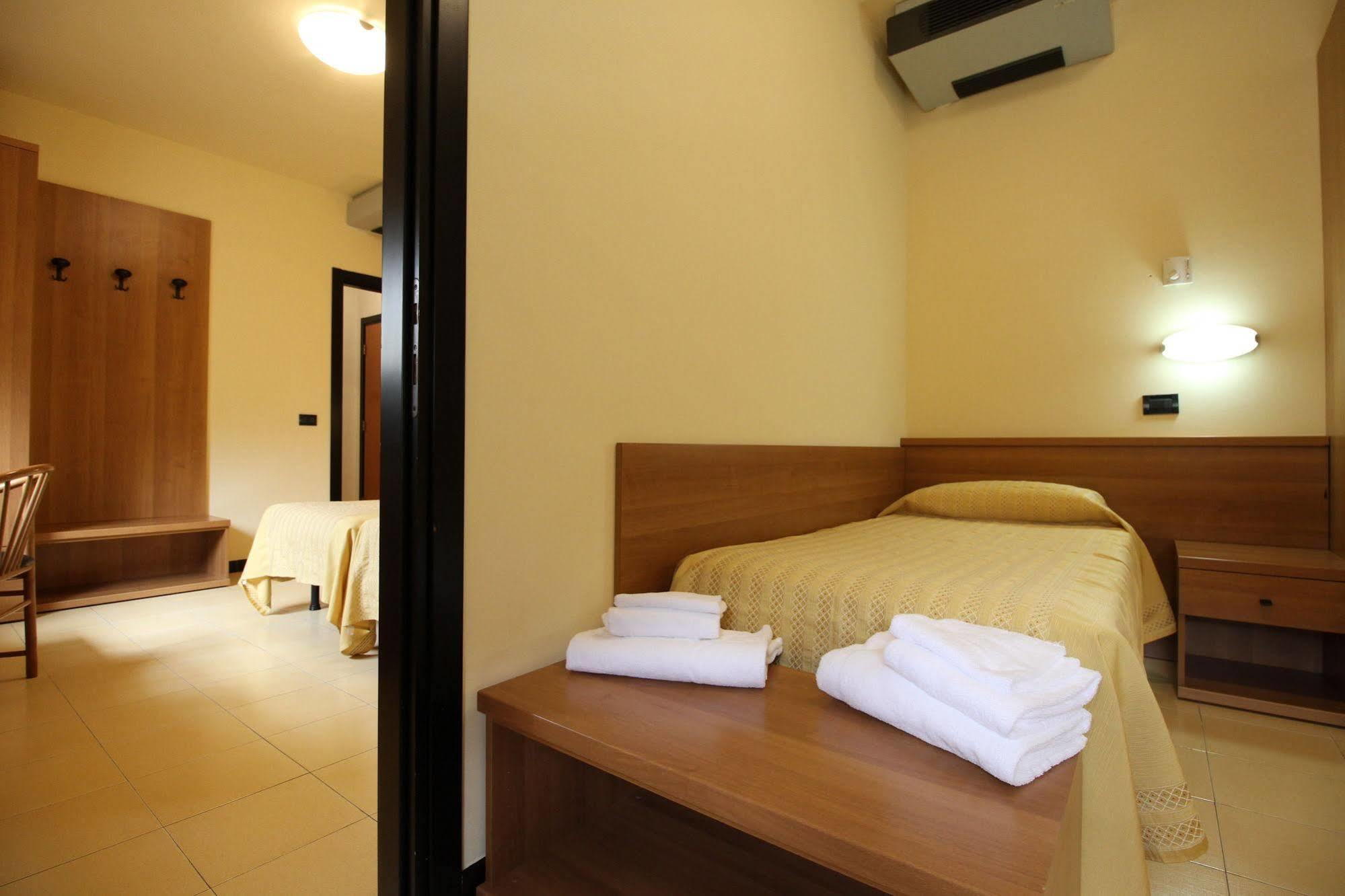 Hotel Italia Occhiobello Extérieur photo